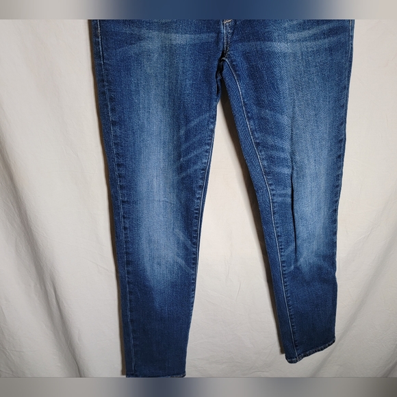 GAP girlfriend distressed jeans 0/25R equivalent XS per size chart great shape. - Picture 3 of 5